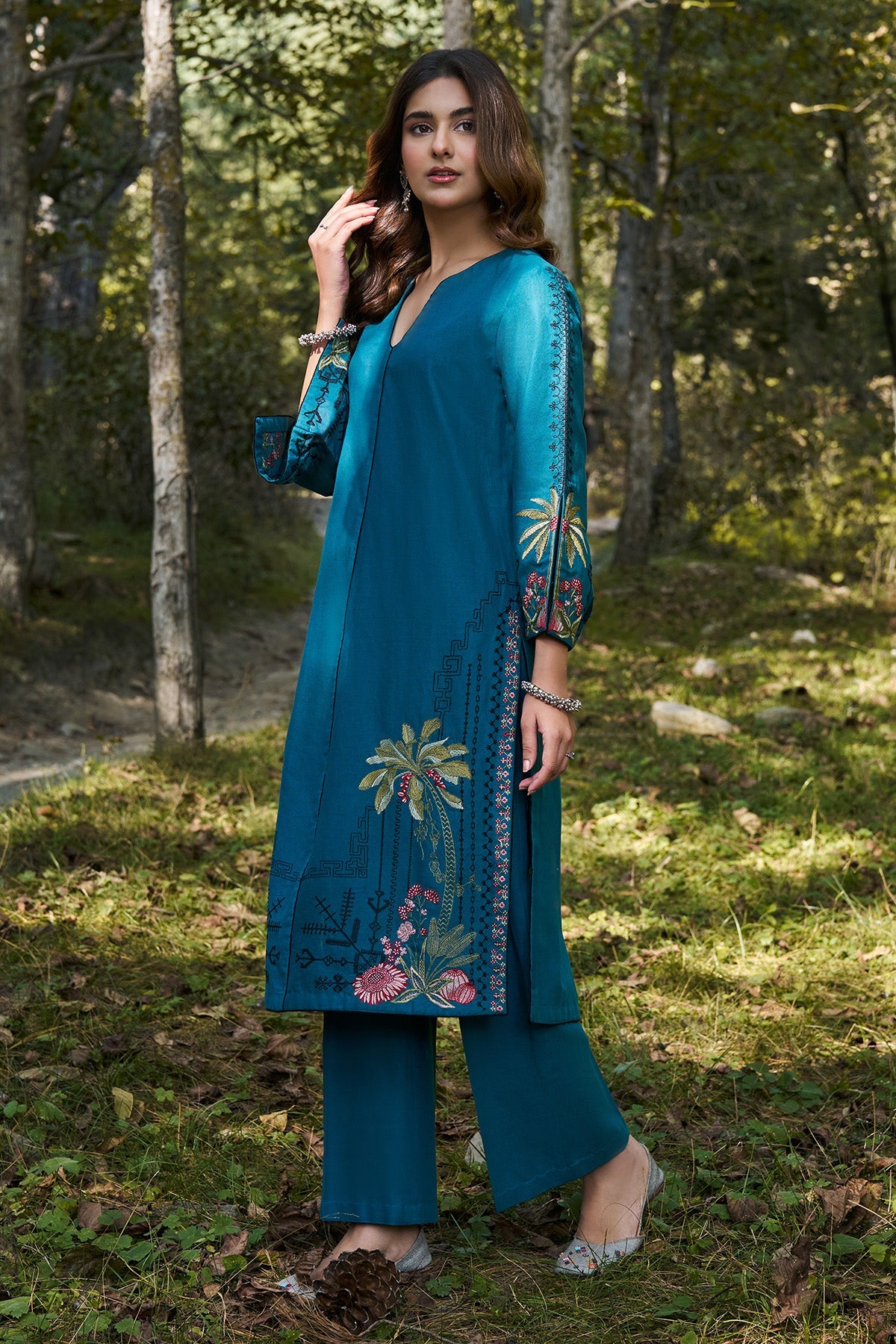 2 Piece - Embroidered Khaddar Suit - KPW25-P3698 - Shop Now at Kayseria