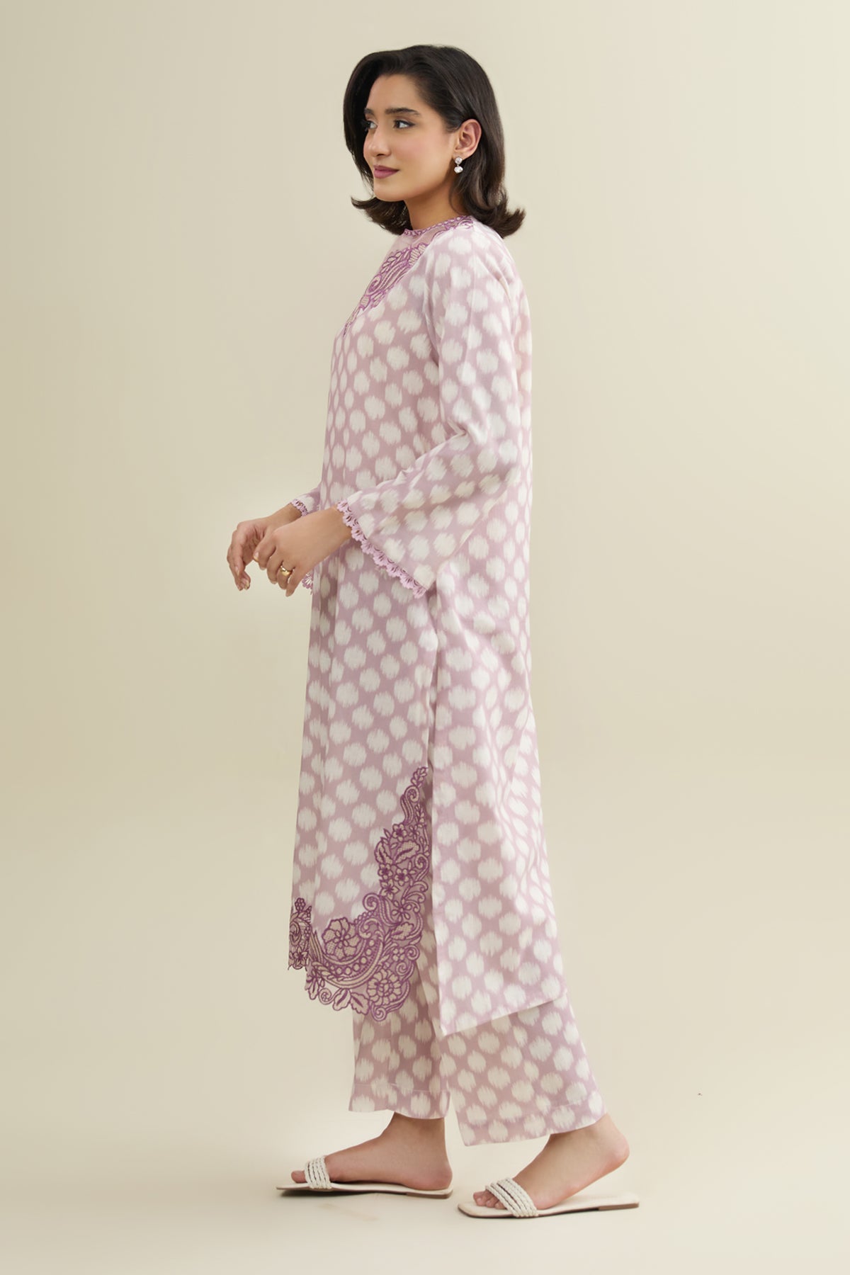 KHADDAR  |  EMBROIDERED - Shop Now at Kayseria