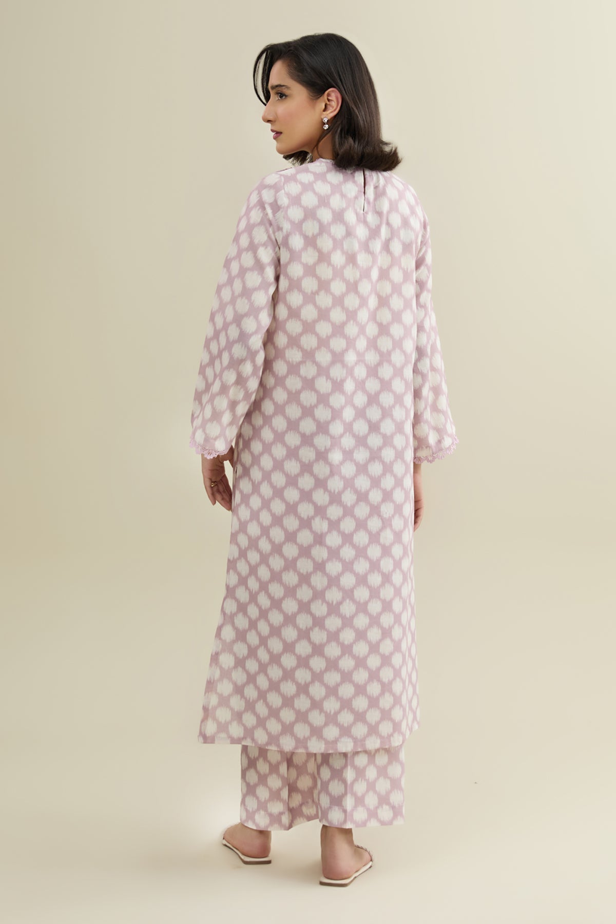 KHADDAR  |  EMBROIDERED - Shop Now at Kayseria