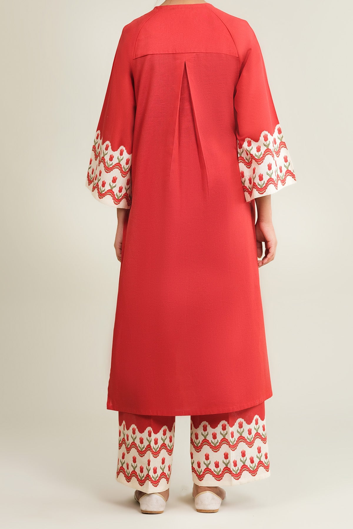 2 Piece - Printed & Embellished Khaddar Suit - KPW25-P3704 - Shop Now at Kayseria