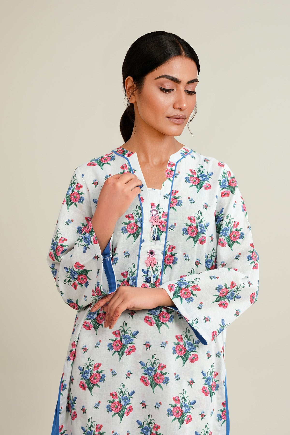 2 Piece - Printed Khaddar Suit - KPW25-P3706 - Shop Now at Kayseria