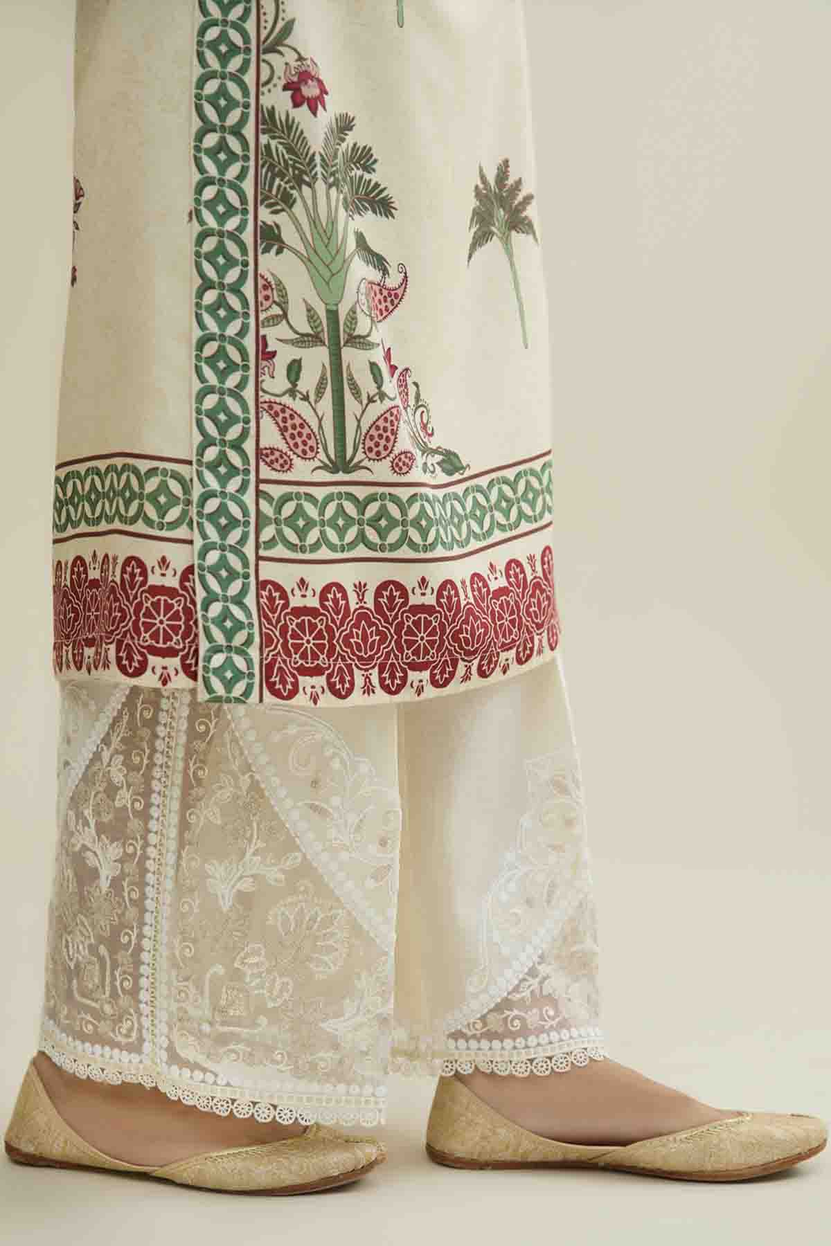 KHADDAR  |  EMBROIDERED - Shop Now at Kayseria