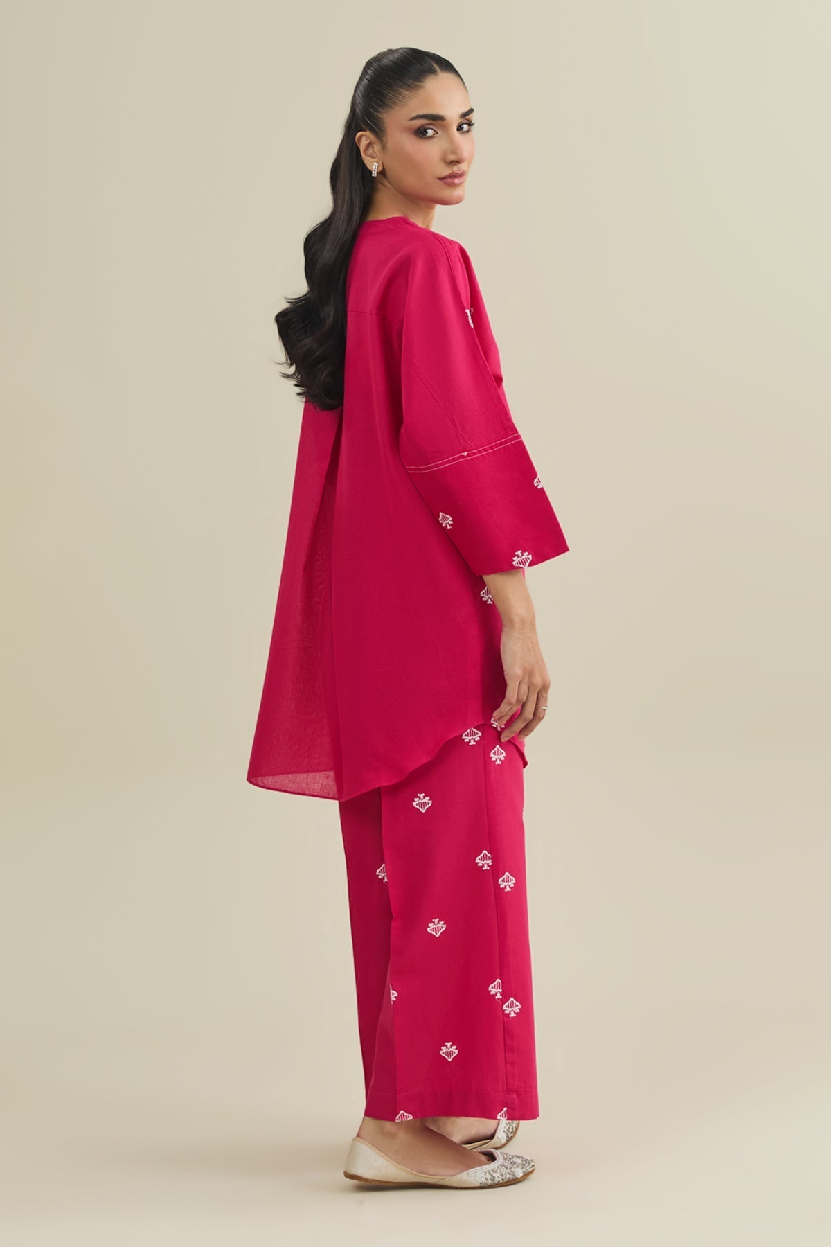 2 Piece - Embroidered Khaddar Suit - KPW25-P3753 - Shop Now at Kayseria
