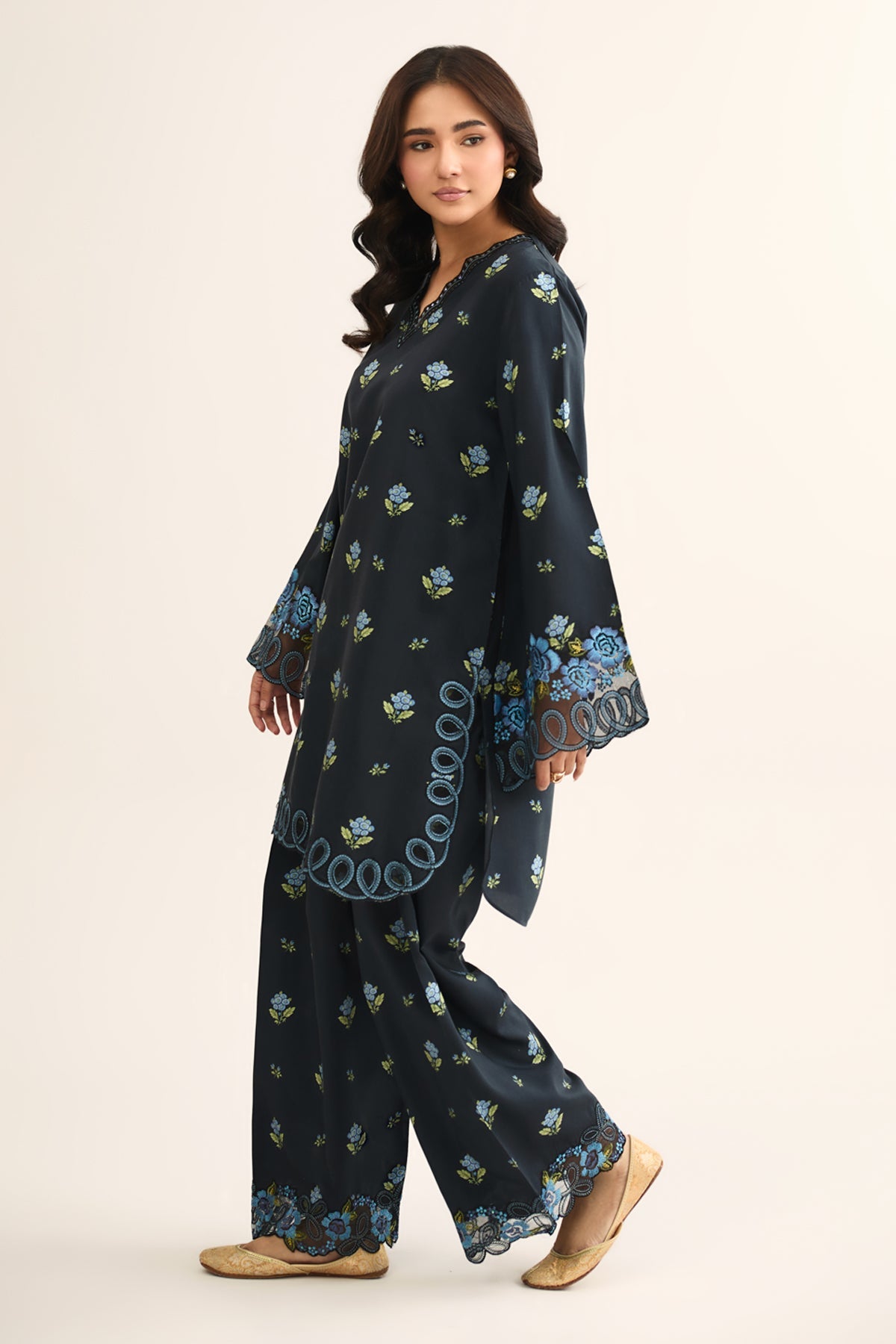 FILAMENT | EMBROIDERED - Shop Now at Kayseria