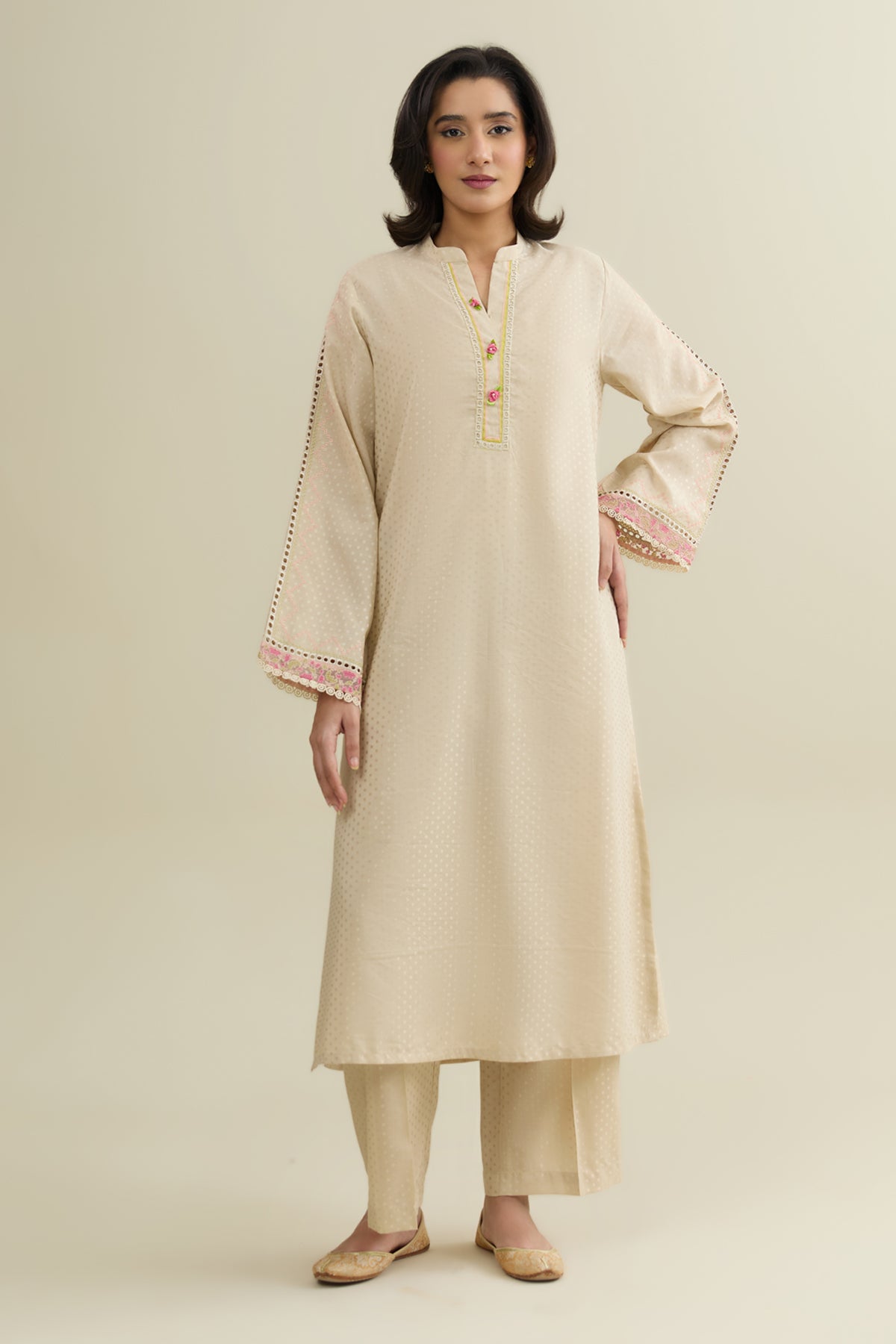 JACQUARD  |  EMBROIDERED - Shop Now at Kayseria
