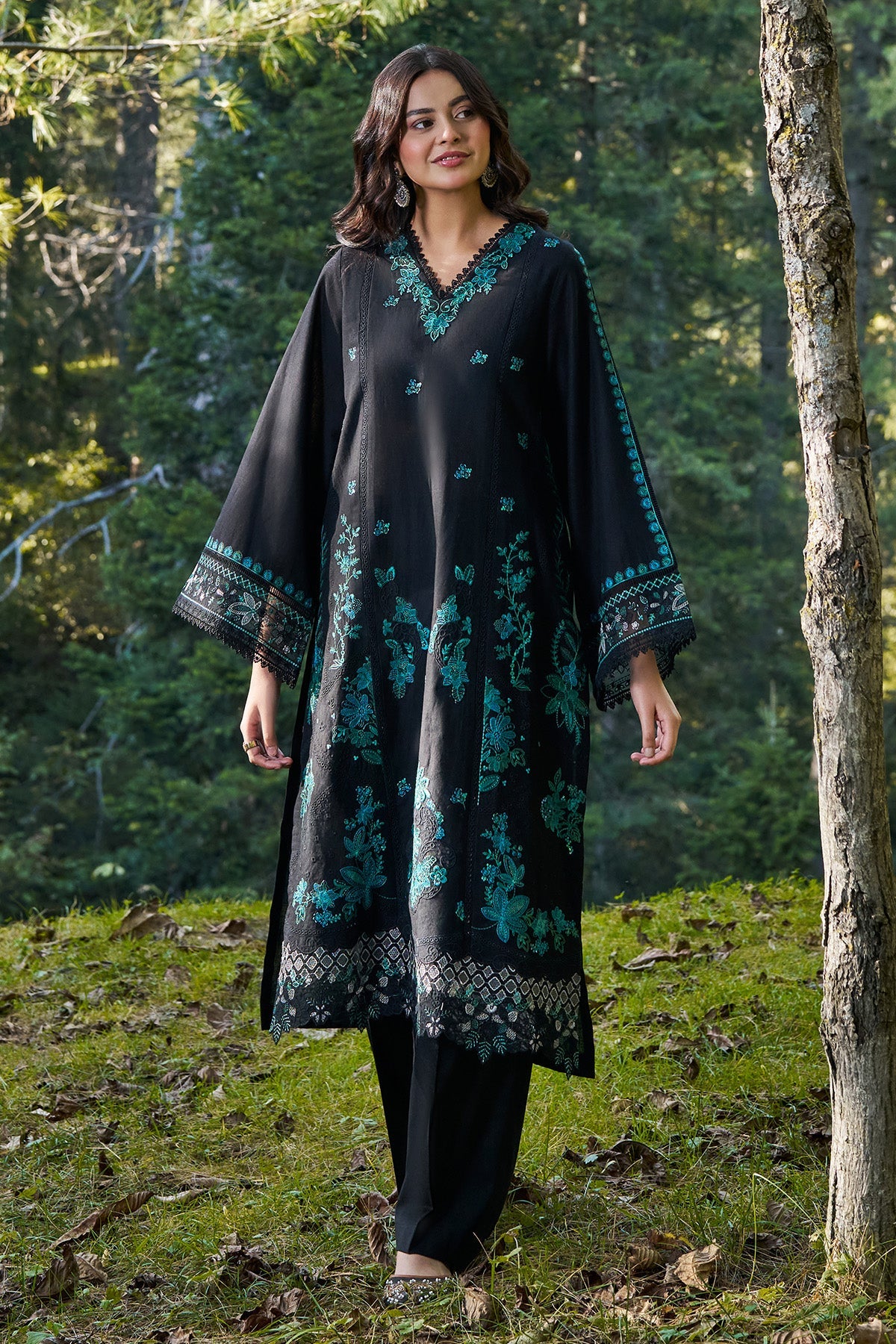 2 Piece - Embroidered Khaddar Suit - KPW25-P3776 - Shop Now at Kayseria