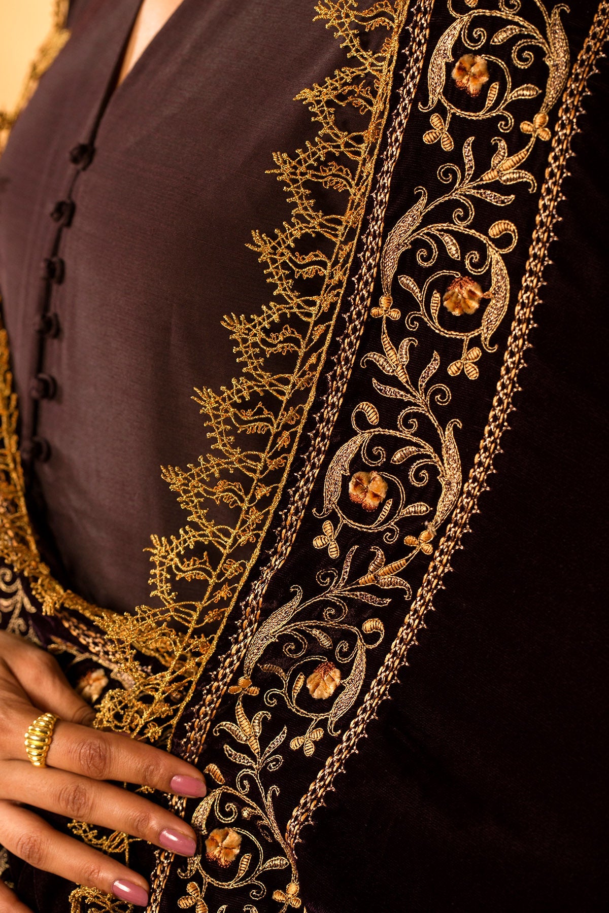 VELVET  |  EMBROIDERED - Shop Now at Kayseria