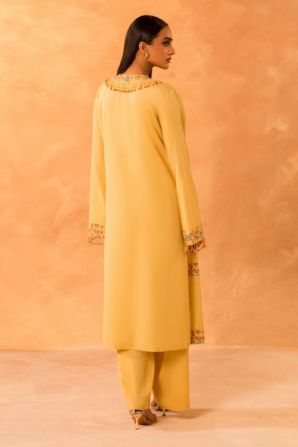 KARANDI  |  EMBROIDERED - Shop Now at Kayseria