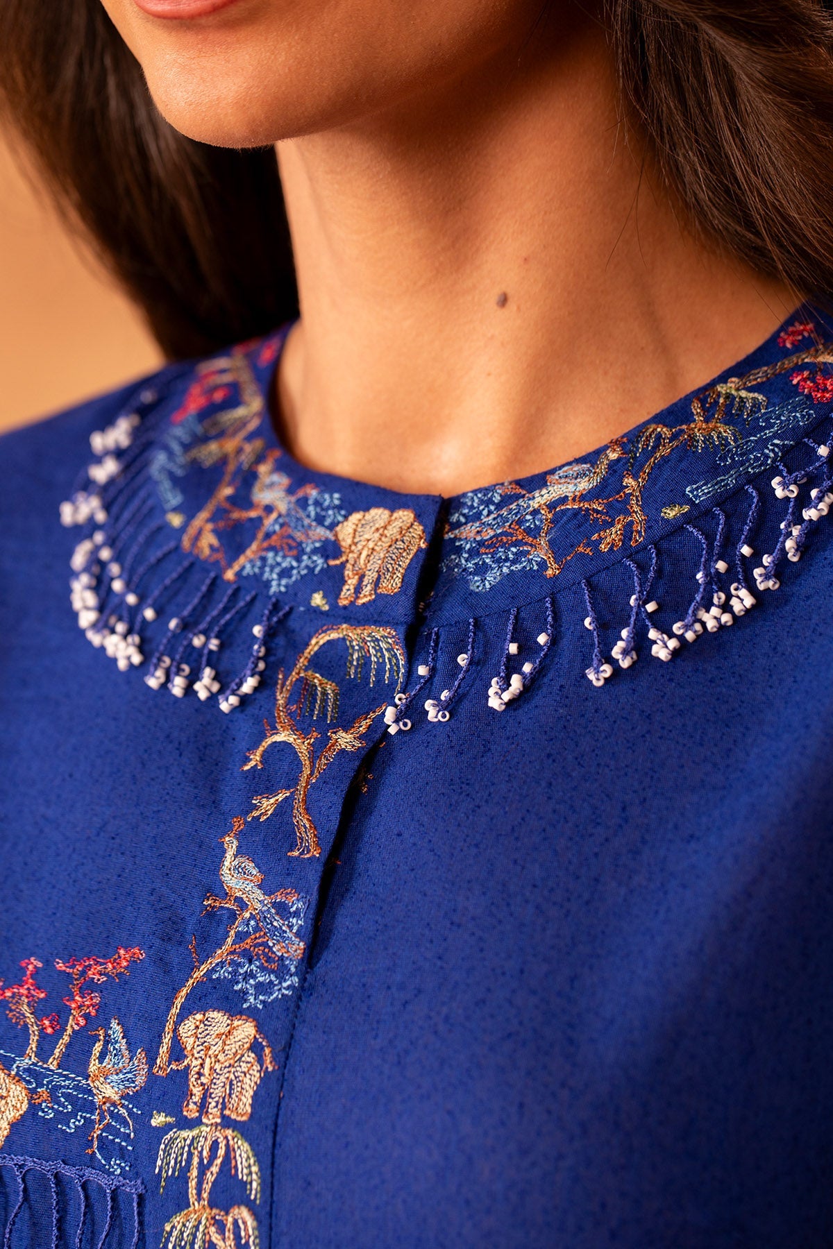 KARANDI  |  EMBROIDERED - Shop Now at Kayseria