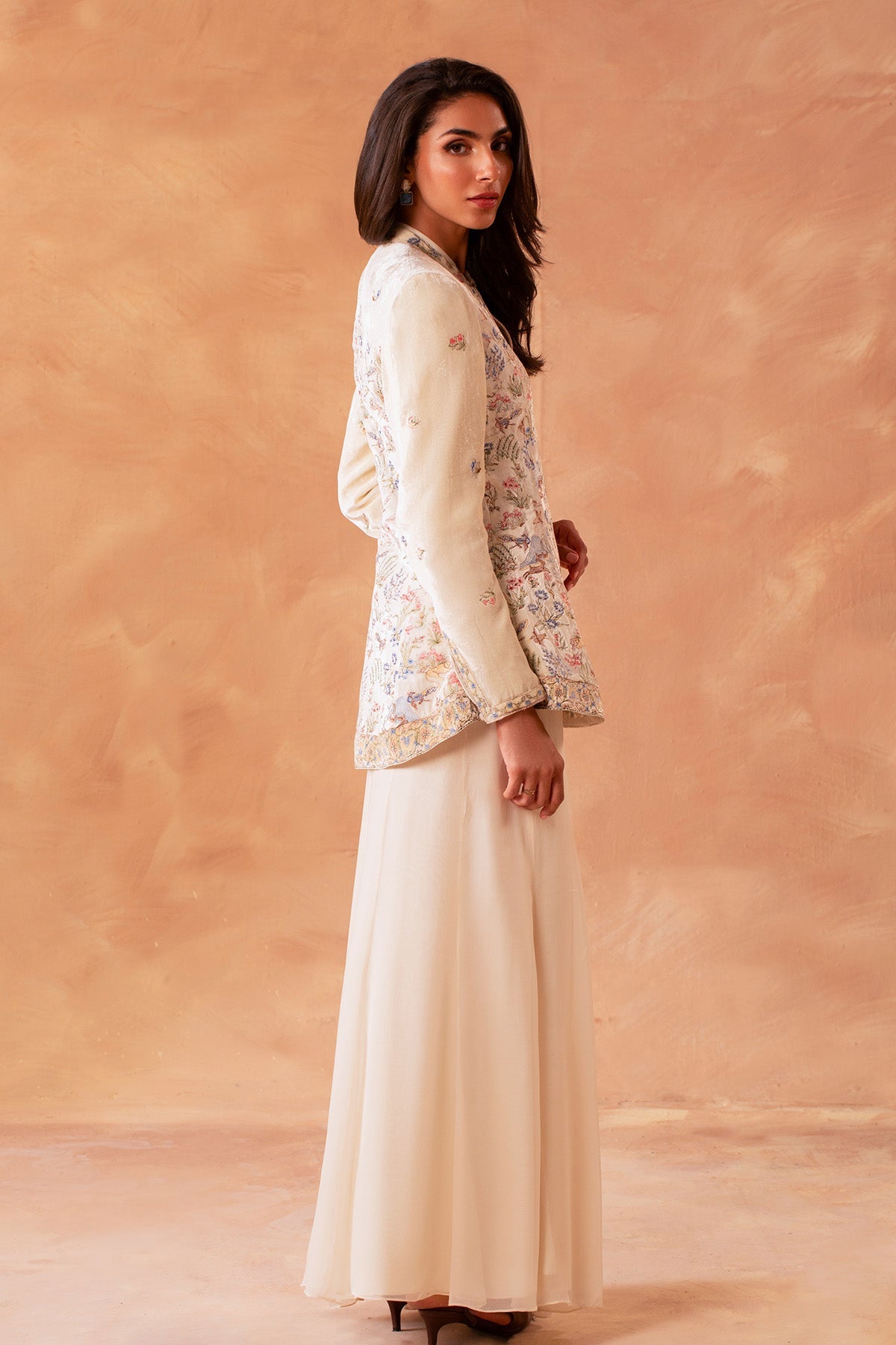 VELVET | EMBROIDERED - Shop Now at Kayseria