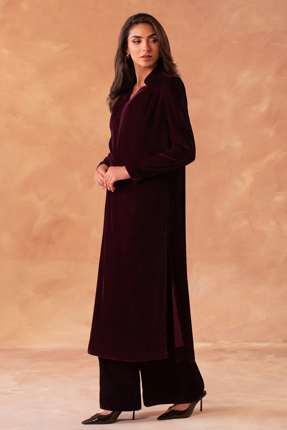 VELVET  |  SOLID - Shop Now at Kayseria