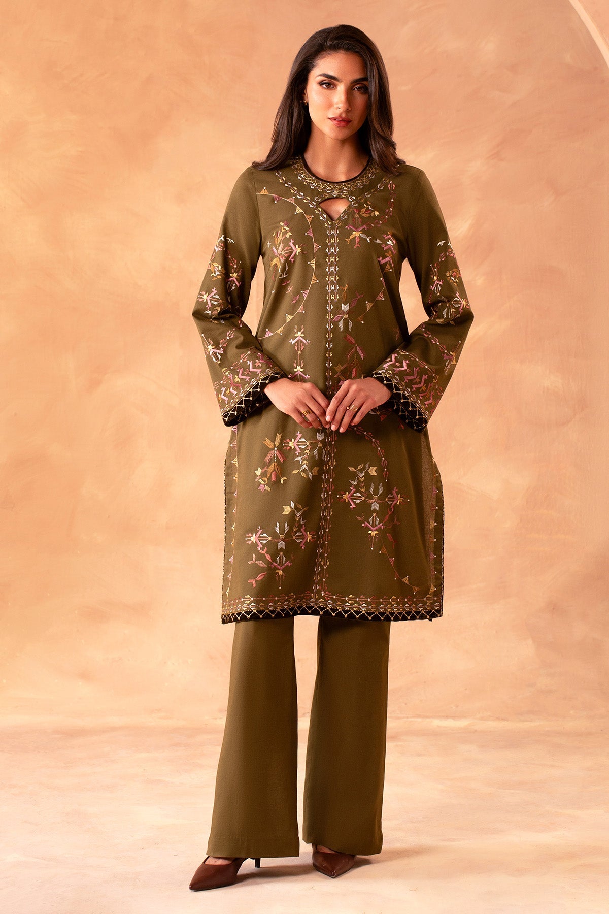 KHADDAR  |  EMBROIDERED - Shop Now at Kayseria