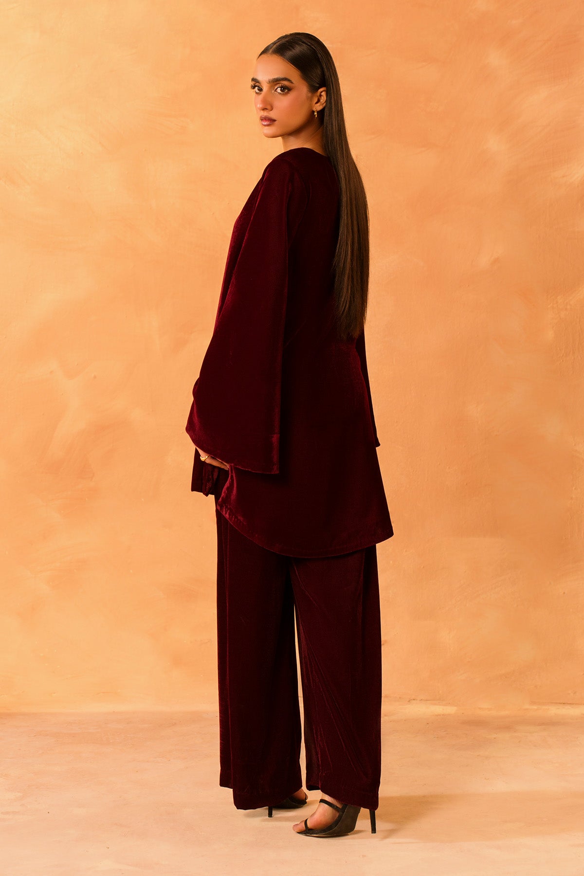 VELVET  |  SOLID - Shop Now at Kayseria