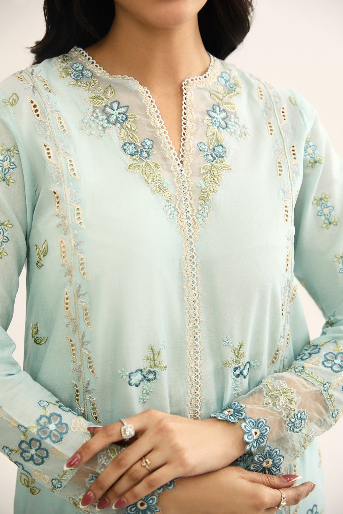 LAWN  |  EMBROIDERED - Shop Now at Kayseria