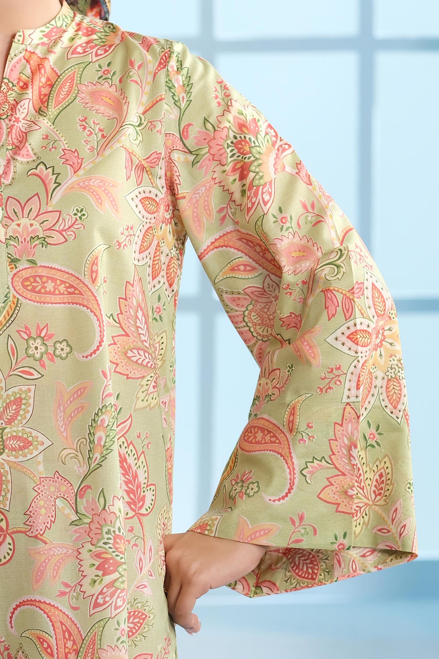 LAWN | PRINTED
