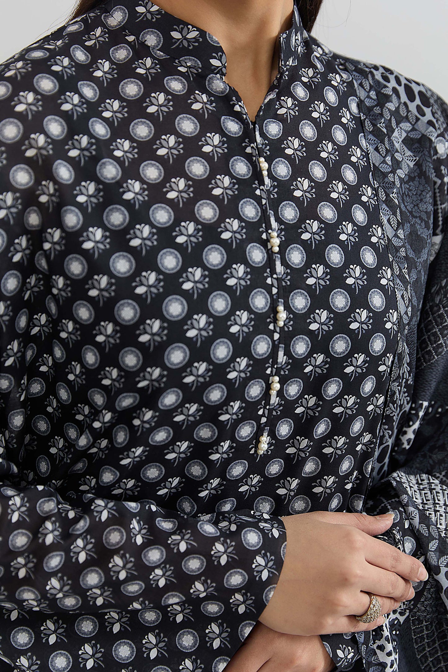 LAWN | PRINTED