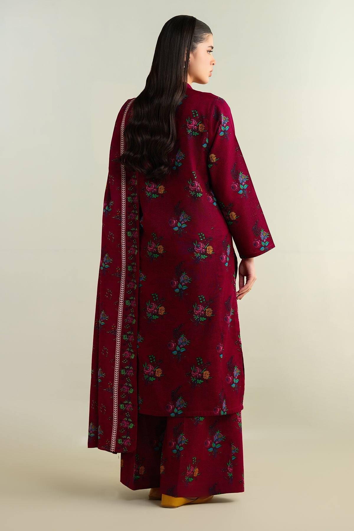 3 Piece - Printed Khaddar Suit - KPW24-P3136-136 - Shop Now at Kayseria