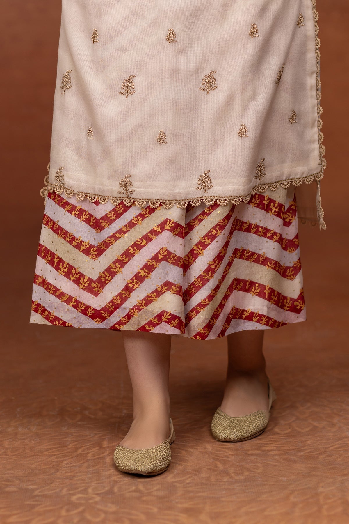 Printed Dhaka Malmal Trousers - MCP-1334-34 - Shop Now at Kayseria